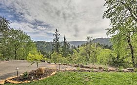 Lovely Canyon View Apartment With Patio And Yard